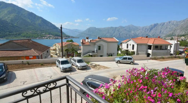 Апартаменты ROOMS & APARTMENTS DOBROTSKI DVORI