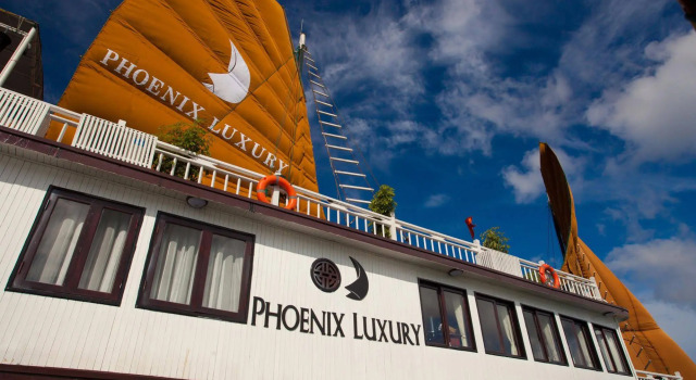 Phoenix Luxury Cruise Halong