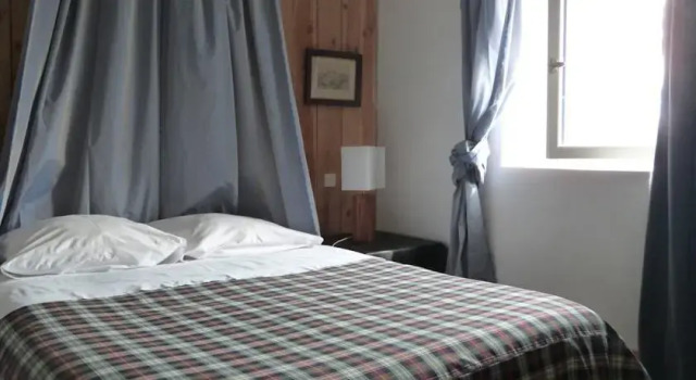 La Maison Bleue, Buchen Sie Hotel Laval-Roquecezière Languedoc-Roussillon