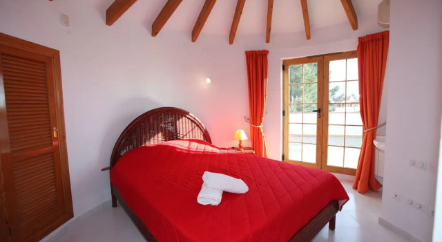 New 2019 Villa Oasis, Забронировать Вилла Отели Кальпе с бассейном, Бассейн