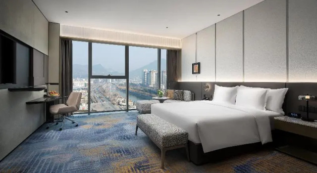 Номер Premium Crowne Plaza Shangluo