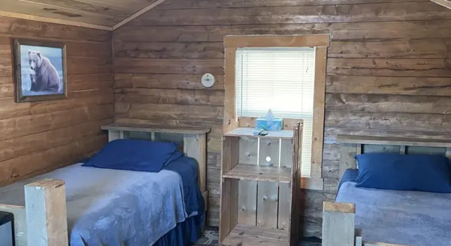Номер Standard Alaska Log Cabins on the Pond