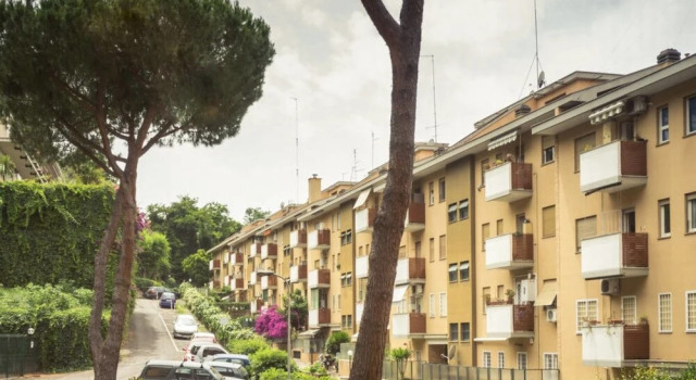 Large Flat With Garden and car Parking