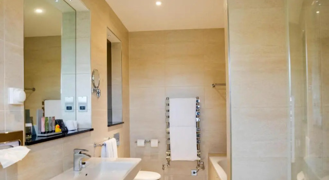 Номер Executive Oakley Hall Hotel