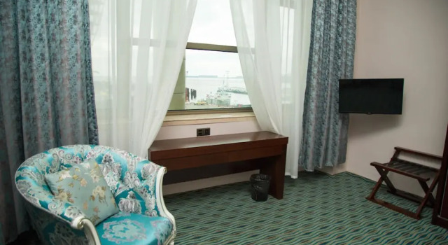 Четырёхместный семейный номер Standard с 2 комнатами с видом на море Marine Inn Hotel Baku