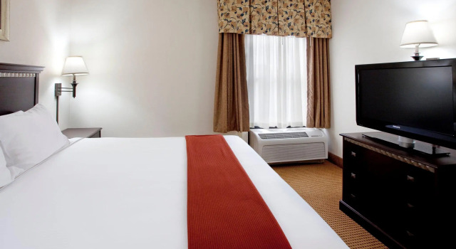 Двухместный номер Standard Holiday Inn Express Hotel & Suites Lexington-Hwy 378