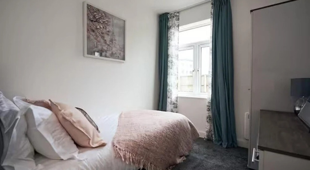Apartment Sleeps 5 With Parking, Book Lejlighed Manchester Manchester og omegn