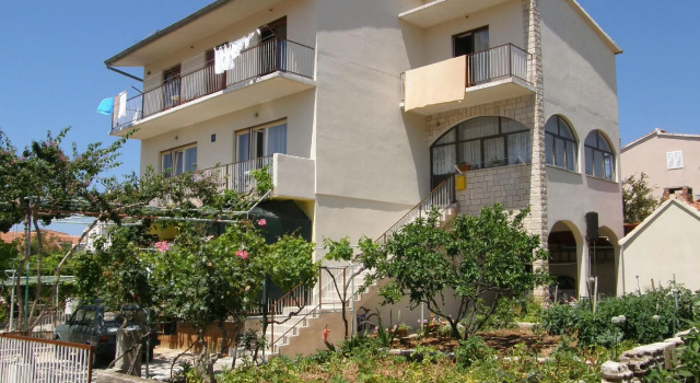 Apartment Luketa, Забронировать Апартаменты/квартира Апартаменты Примоштен, рядом с Пляж Затока, Апартаменты/квартира