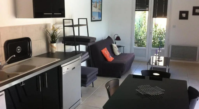 Les cigales des près appartement, Забронировать Апартаменты/квартира Отели Опс с бассейном, Бассейн