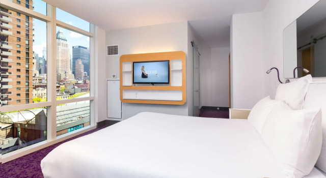 Двухместный номер First Class Corner YOTEL New York Times Square