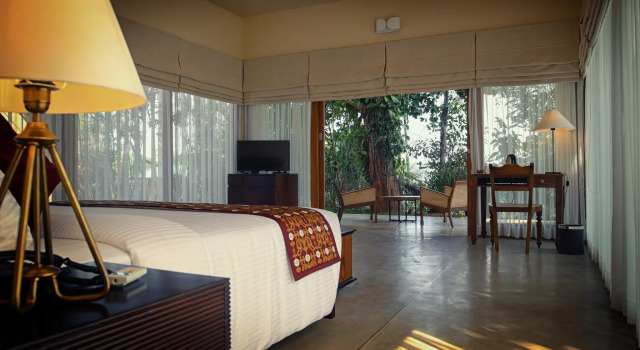 Полулюкс Kings Pavilion Luxury Hotel
