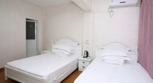 Ningbo Denghua Hotel, Prenota Hotel Ningbo Zhejiang, vicino a Ningbo Museum