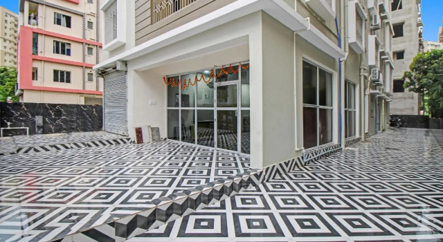 OYO Townhouse 1128 Hotel Royal Palm Inn