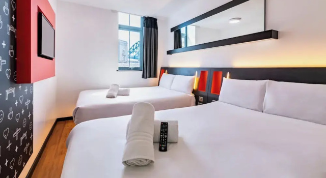 Четырёхместный номер семейный easyHotel Newcastle