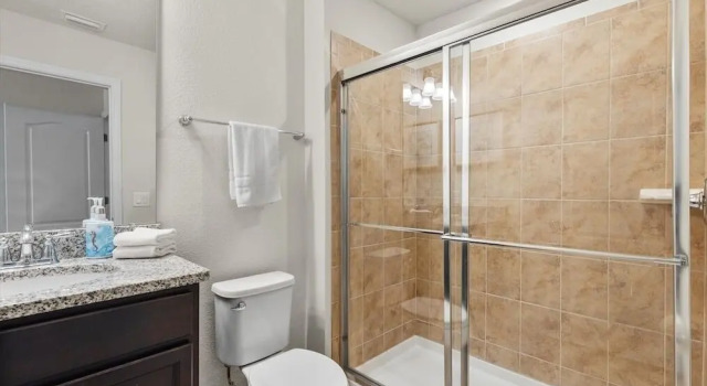 Номер Standard 5 Bed 4 Bath Townhouse With Pool 5 Bedroom Townhouse by RedAwning