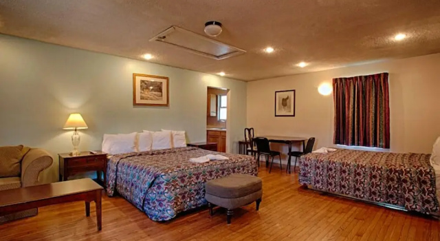 Номер Standard с 2 комнатами Economy Motel Inn and Suites Somers Point