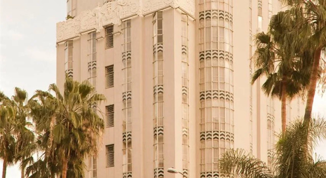 Sunset Tower Hotel