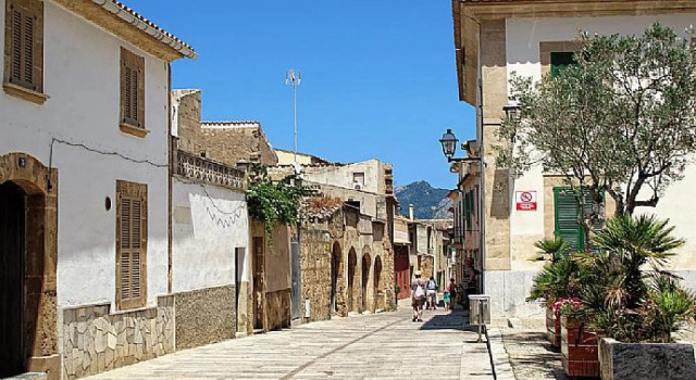 Can Llobera