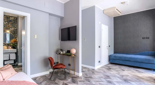 Трёхместный номер Standard с балконом Bloom Hotel Rome