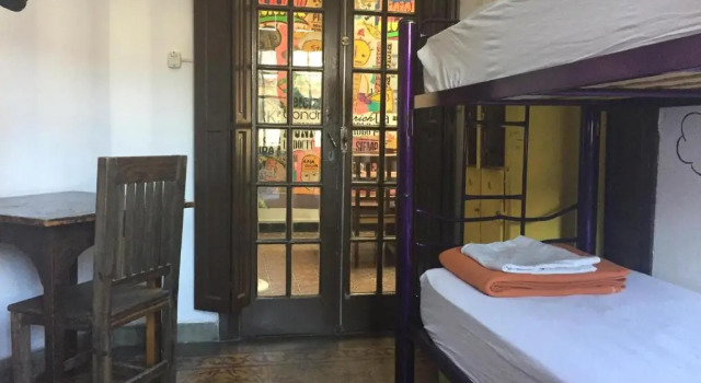 Rivera Hostel Córdoba, Забронировать Хостел Кордова Провинсия де Кордоба, рядом с Национальный университет Кордовы