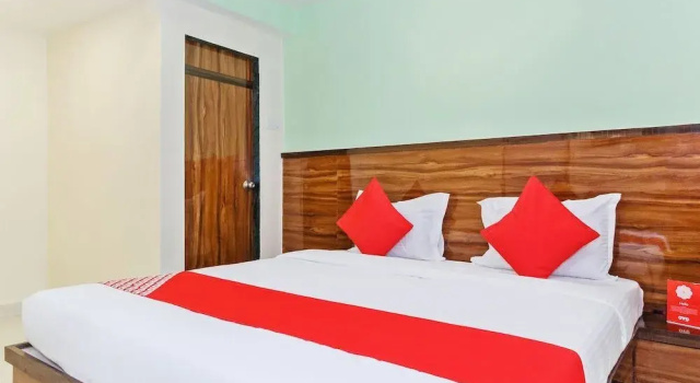 Shree Mahalaxmi by OYO Rooms