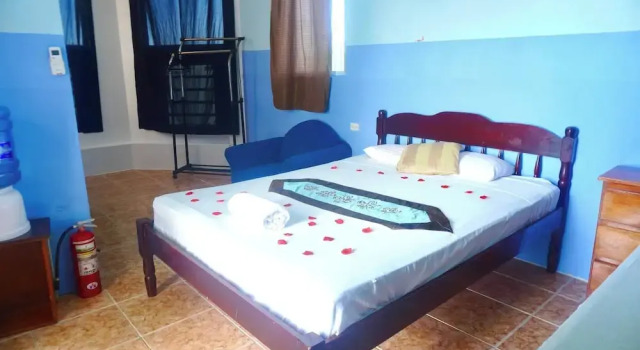 See Belize Seabreeze Sea View Studio With Balcony, Pool & Overwater Deck, 2nd FL, Rezerwuj Apartament Belize City 