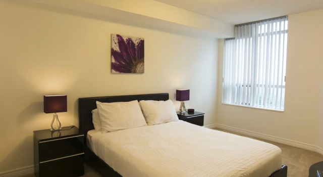 Номер Deluxe Maplewood Suites - Square One