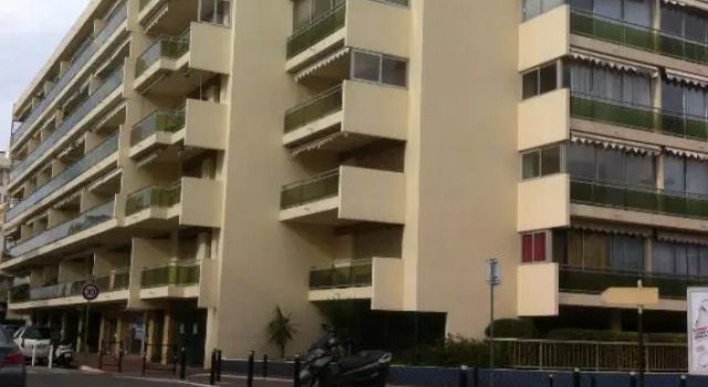 Les Sablons, Забронировать Отель Отели Канн 3 звезды, рядом с La Californie, 3*