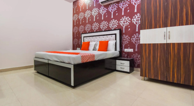 Люкс Standard Collection O 70606 Hotel Bliss