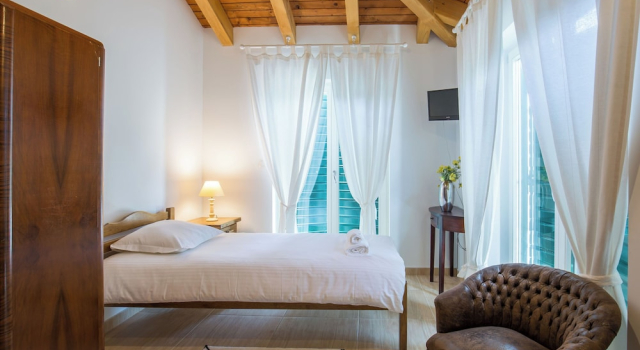 House Bosnic, Buchen Sie Ferienhaus Hotels in Gespanschaft Split-Dalmatien mit Pool, Schwimmbad