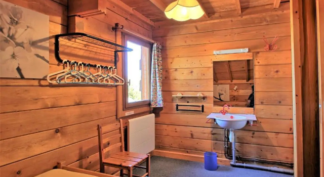 CASA Forêt Blanche Magnifique CHALET 13 personnes à RISOUL, Забронировать Шале Виллы Ризуль, Вилла