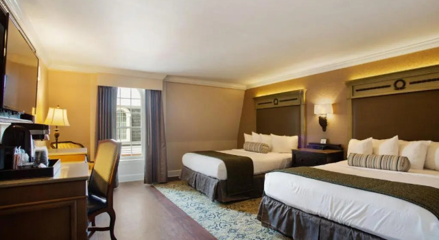 Четырёхместный номер Deluxe Hotel St. Marie