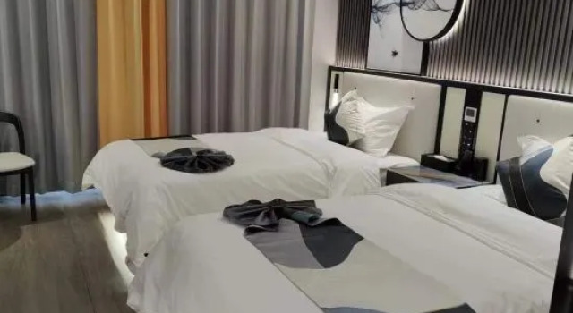 Xizi Light Luxury Hotel (Urad Qianqi Government Store), Book Hotel Hotels in Bayannur with Parking, Parking