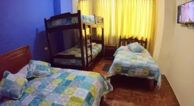 Hostal Casa Montoya, Varaa Hotelli Baños Tungurahua