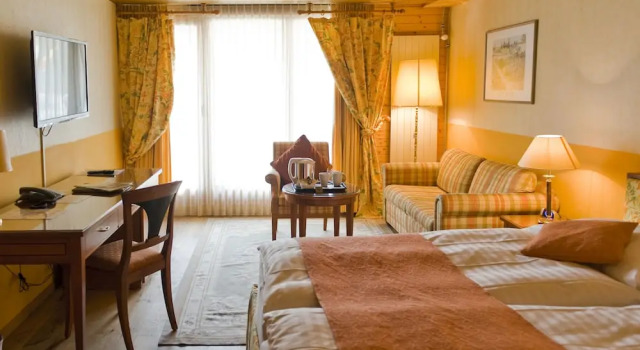 Номер Superior с видом на горы Hotel Silberhorn - Residences & Spa Wengen