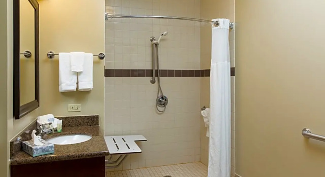 Четырёхместный люкс с 2 комнатами Staybridge Suites Columbus Polaris by IHG