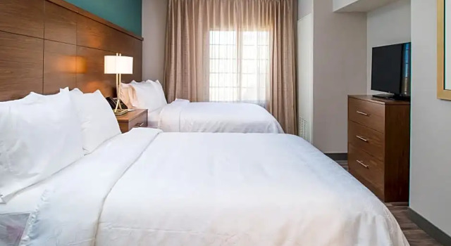 Четырёхместный люкс c 1 комнатой Staybridge Suites - Pecos by IHG