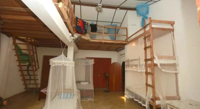 Unawatuna Hostel Honey Packers