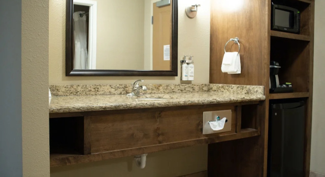Люкс с 2 комнатами Holiday Inn Express & Suites - Williston by IHG