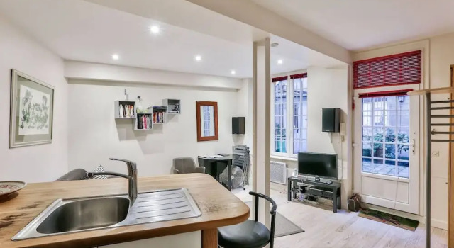 New Renovated Saint Germain 2bd, Забронировать Отель Париж Иль-де-Франс, рядом с Лувр — Риволи