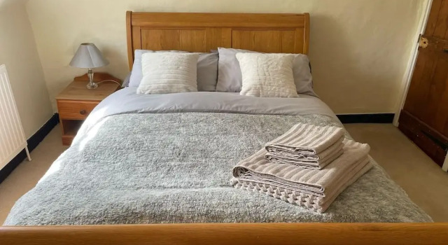 Cosy Daffodil Cottage Getaway, Buchen Sie Ferienhaus Villen in Dover, Villa