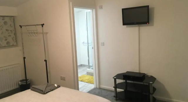 Grace Apartments - Living Stone 1, Varaa Huoneisto Ashford 