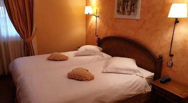 Двухместный номер Standard Logis Hotel Restaurant Le Faudé