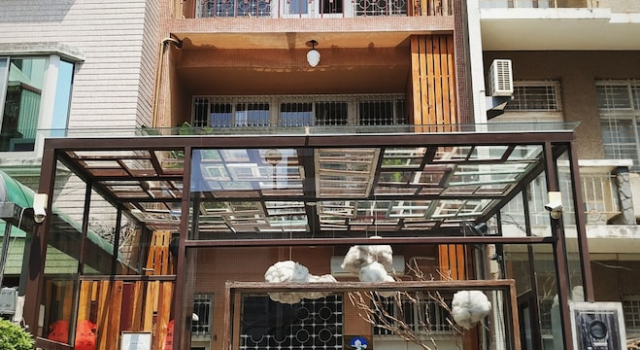 GOIN Old House & Bar, Забронировать Отель Отели Тайнань с парковкой, рядом с Храм Конфуция в Тайнане, Парковка