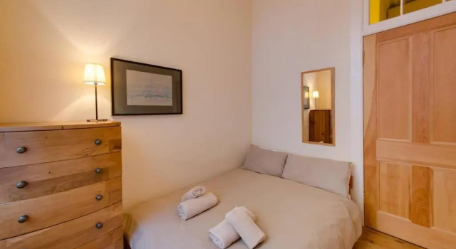 ALTIDO Spacious 2Bed in Heart of Old Town - Diagon Alley, Забронировать Отель Старый город Эдинбург, рядом с Национальный музей Шотландии