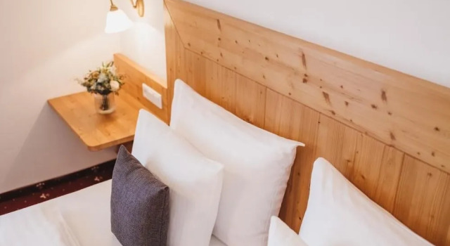 Номер Superior с балконом Hotel Vier Jahreszeiten
