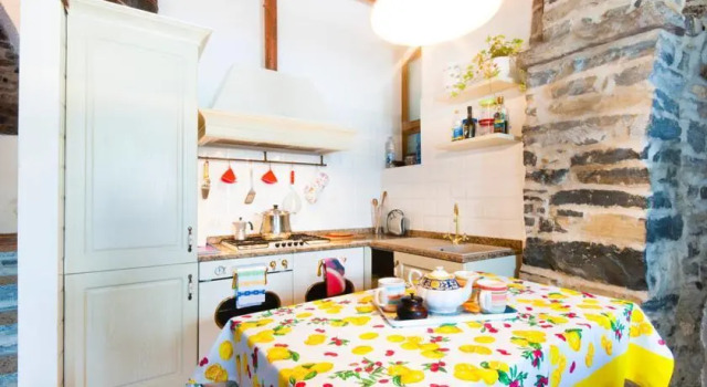 Terrace Directly on Lake Como, Buchen Sie Hotel Brienno Comer See