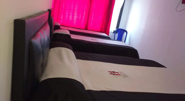 Четырёхместный номер Standard Hotel Hortensia Real