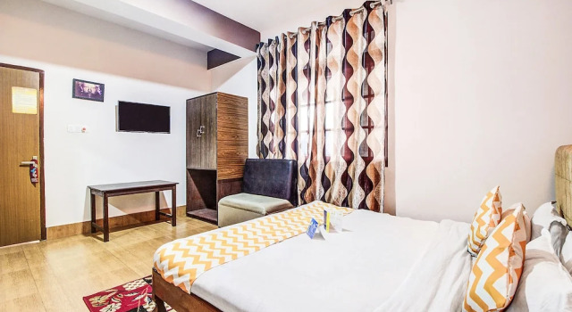 Номер Deluxe FabExpress Parasol Residency