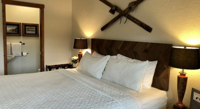 Двухместный номер Standard с балконом A Bear and Bison Country Inn
